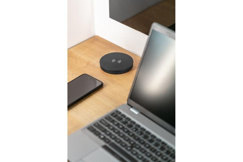 Indux Camino uitschuifbaar stopcontact zwart 2x randaarde Type F + USB-A & USB-C + draadloos laden 10W Ø80 mm