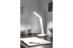 LED table lamp IZUKA, 6 W, 400 lm, CCT, inductive charging, white