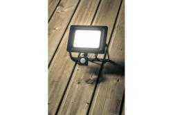 LED floodlight with motion sensor iNEXT, 50 W, 4000 lm, 6400K, AC220-240V, IP65, 120°, black