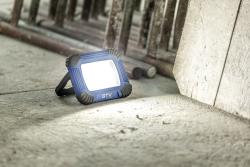 LED floodlight with rechargeable battery ONYX, 20 W, 1600 lm, 6400K, USB 5V/1A, RA>80, IP54, 120°, blue