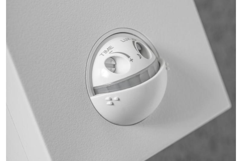 LED-gevelarmatuur PARIS met bewegingssensor, 10 W, 900 lm, 4000 K, IP54, wit