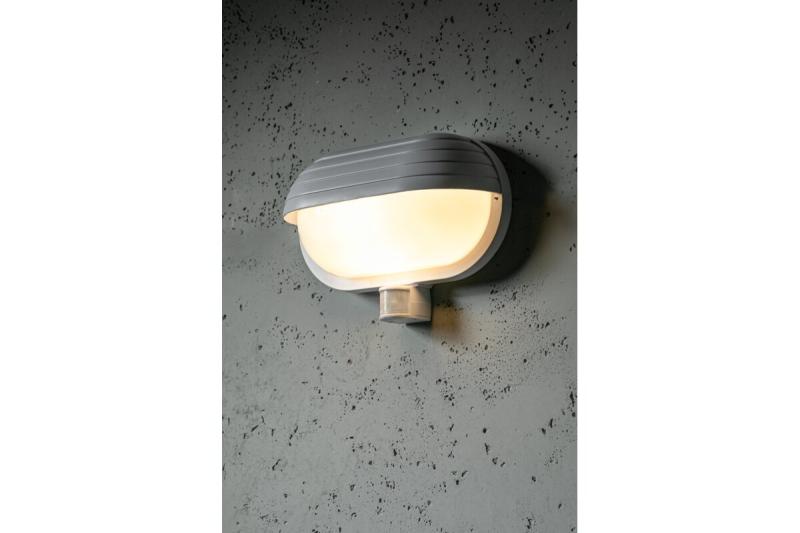 Lichtarmatuur voor E27 lampen met beschermende vizier en bewegingssensor, max. 60 W, AC220-240V, IP40, 180°