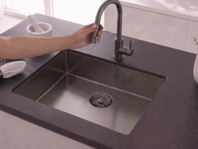 Pure.Sink Elite Steel Stream-S keukenkraan PVD Gun metal met uittrekbare uitloop PS8045-61