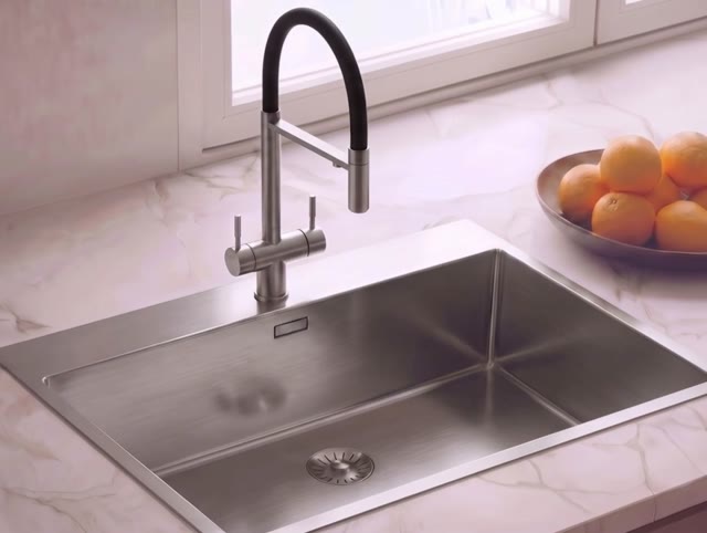 Pure.Sink Elite Steel Flex 3-weg RVS keukenkraan met flexibele uitloop en Gefilterd Water PS8110-02