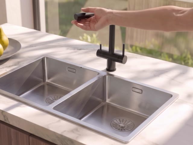 Pure.Sink Elite Steel Clear-S Mat zwart 3-weg Keukenkraan met Uittrekbare Uitloop en Gefilterd Water PS8120-10