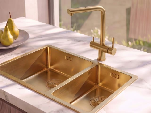 Pure.Sink Elite Steel Clear-S PVD geborsteld goud 3-weg Keukenkraan met Uittrekbare Uitloop en Gefilterd Water PS8120-60