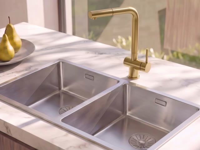 Pure.Sink Elite Steel Pulse-S keukenkraan PVD geborsteld goud  met uittrekbare uitloop  PS8500-60