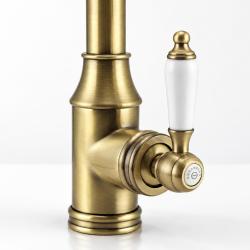 manor_brass_handle