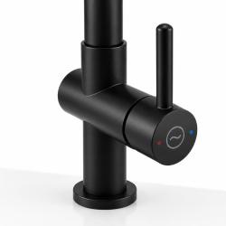 gastro2_black_flexible_spout_handle