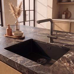 Pure.Sink Eternal Кварцова черна мивка 50x40 см за вграждане в плот и под плот с автоматичен запушалка в цвят „Gun metal“