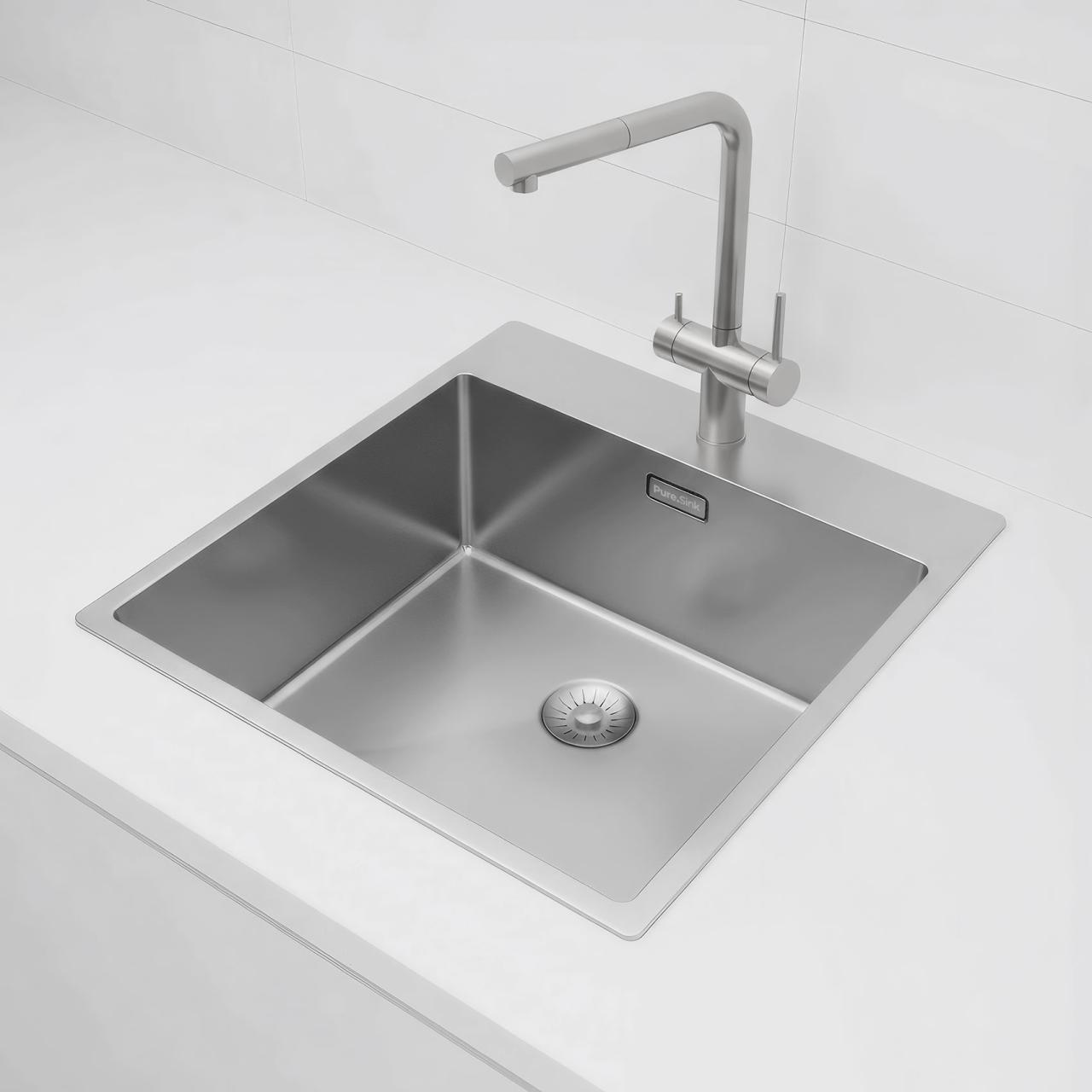 Pure.Sink Comfort Pia em aço inoxidável 45 x 40 cm com bancada com orifício para torneira 49 x 52 cm com torneira Tapwing montagem embutida sobre a bancada e à face da bancada PCM4540T-02