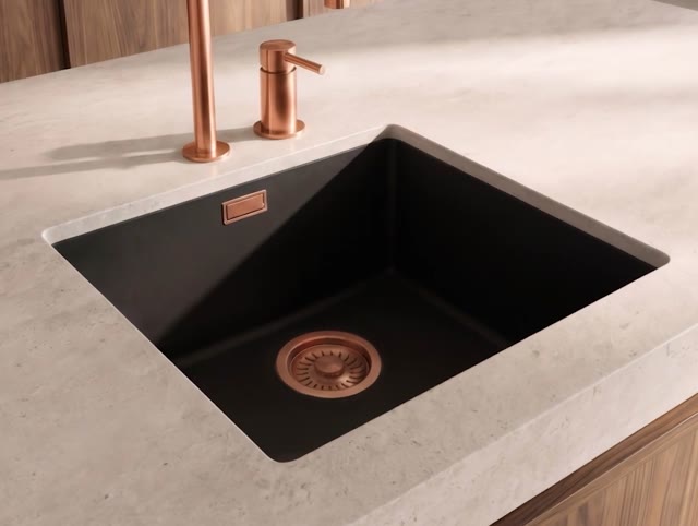 Pure.Sink Eternal Quartz Zwarte Spoelbak 40x40 cm Vlakinbouw en Onderbouw met Koperen plug