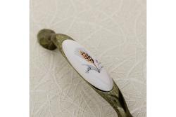 Porcelain handle 728P C=96mm antique brass K-wheet