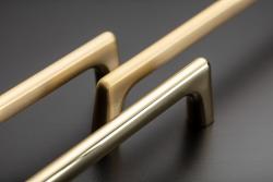 OCTAVIO zamak handle, C=128 mm, gold, brushed