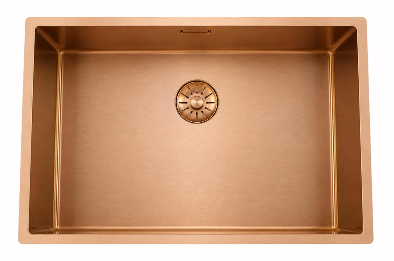 OUTLET rahlo ukrivljen rob Pure.Sink Comfort velik PVD-premazan umivalnik v barvi roza bakra 70 x 40 cm polmer 10 mm za vgradnjo pod pult vgradnjo v ravnino in nadgradnjo PCM7040-62